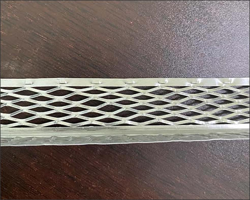 Aluminium expanded mesh corner beads for plastering